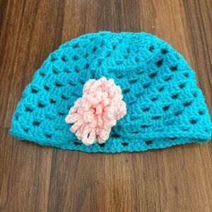 Crochet beanie hat flower